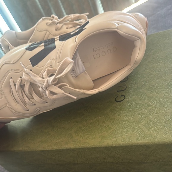 Gucci Men's White Sneakers - Picture 3 of 3